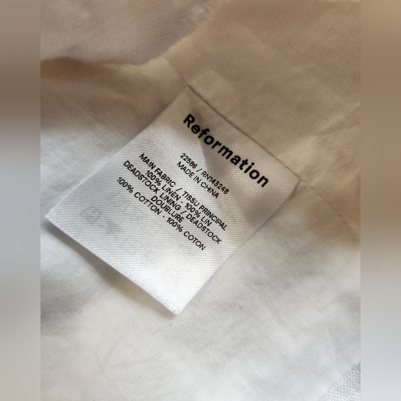 Reformation Doppio 100% Linen Tank Top in WHITE - Picture 4 of 9